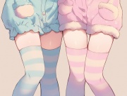 ロリ双子姉妹の靴下と足裏の匂い