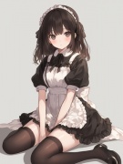 お姉さんメイドのニーソックス足コキ
