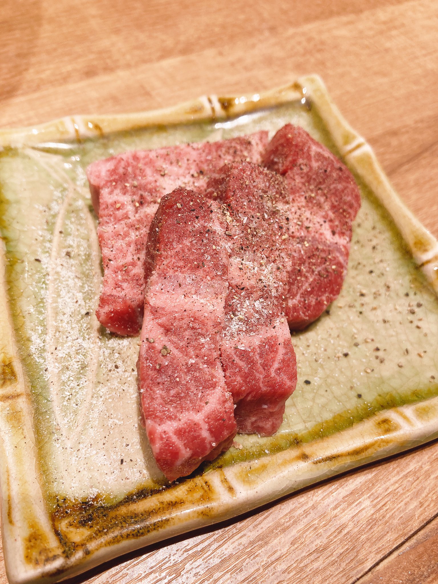 一人焼肉で8,000円使ったあほは俺氏である。